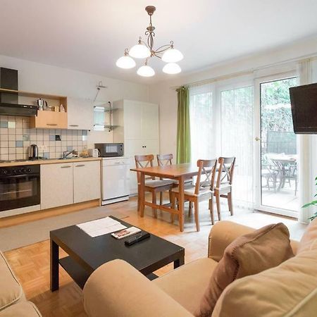Relaxing Terrace Apartment In Lively Area Wina Bagian luar foto