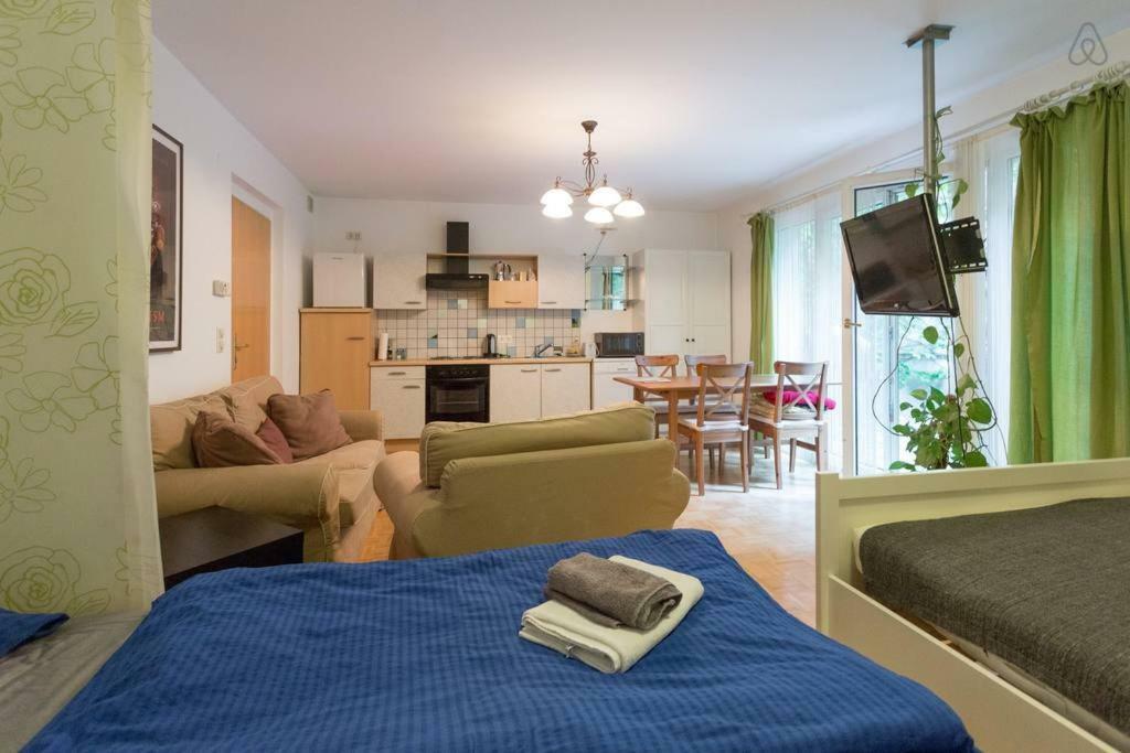 Relaxing Terrace Apartment In Lively Area Wina Bagian luar foto