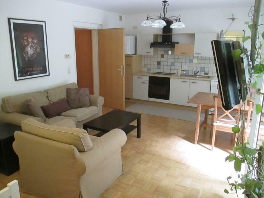 Relaxing Terrace Apartment In Lively Area Wina Bagian luar foto