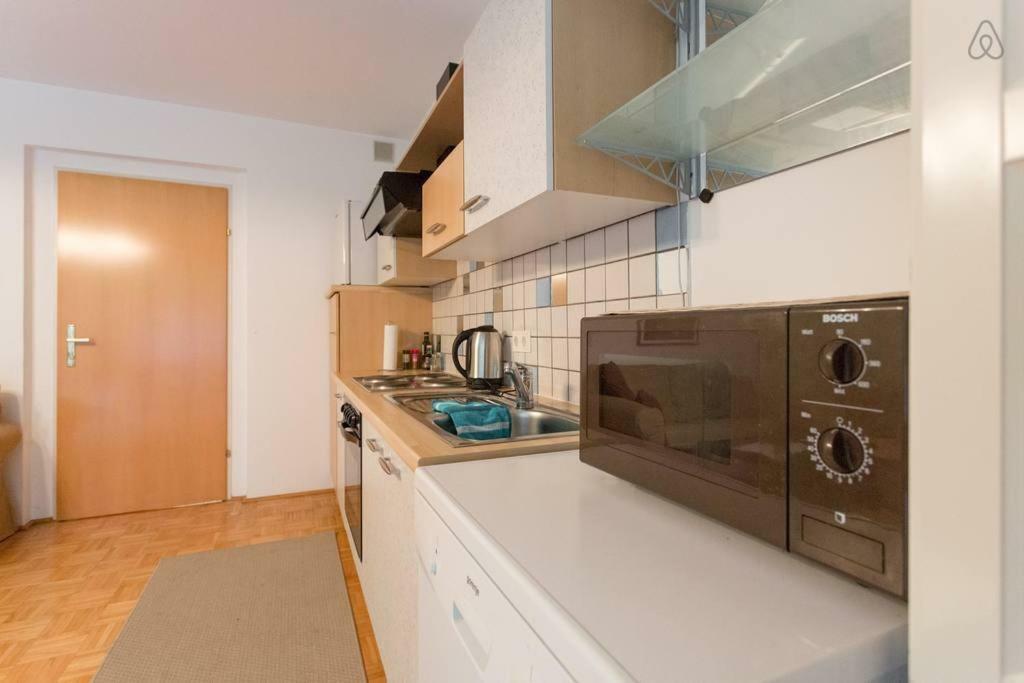 Relaxing Terrace Apartment In Lively Area Wina Bagian luar foto